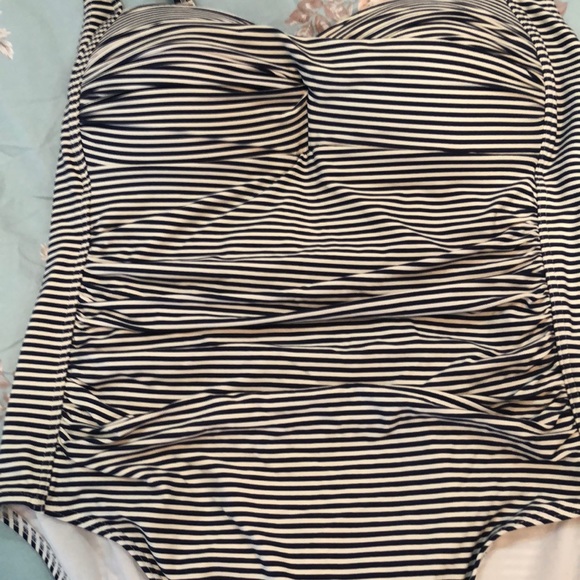 One piece swimsuit - Picture 6 of 7